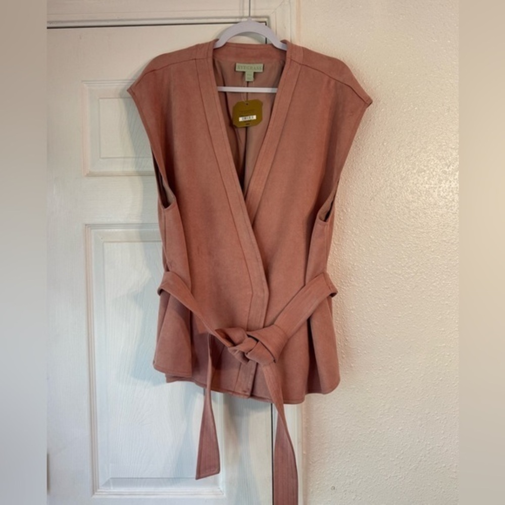 Ryegrass Women's Blush Sleeveless vest with tie belt